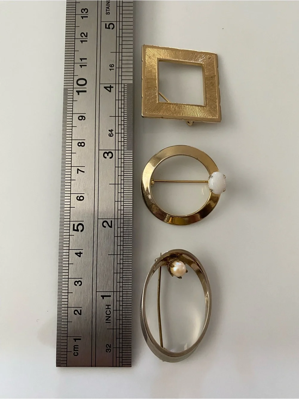 Gold Geometric Vintage-Style Brooch Pin